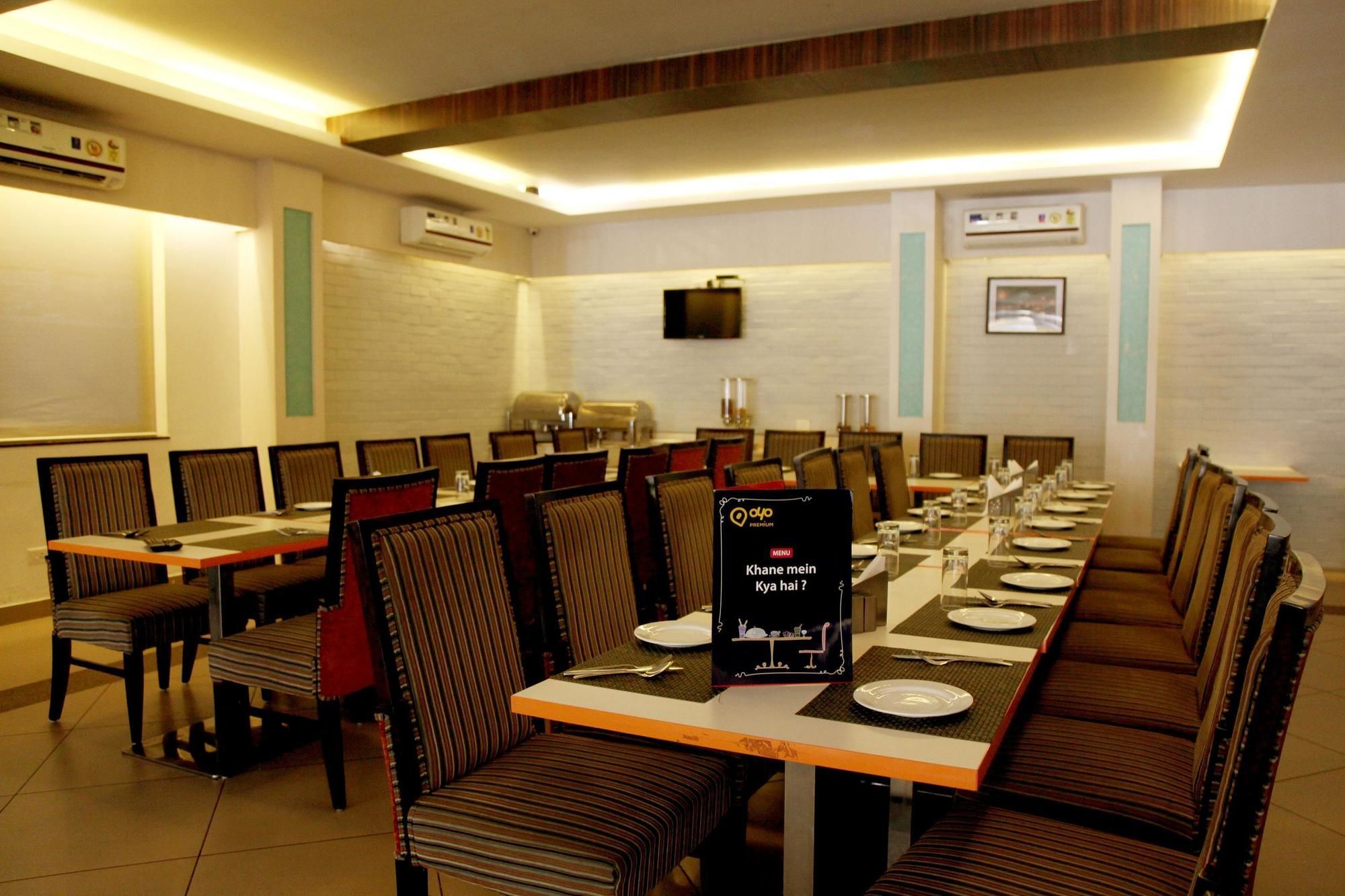 Hotel Premiere Villa Varanasi Ngoại thất bức ảnh